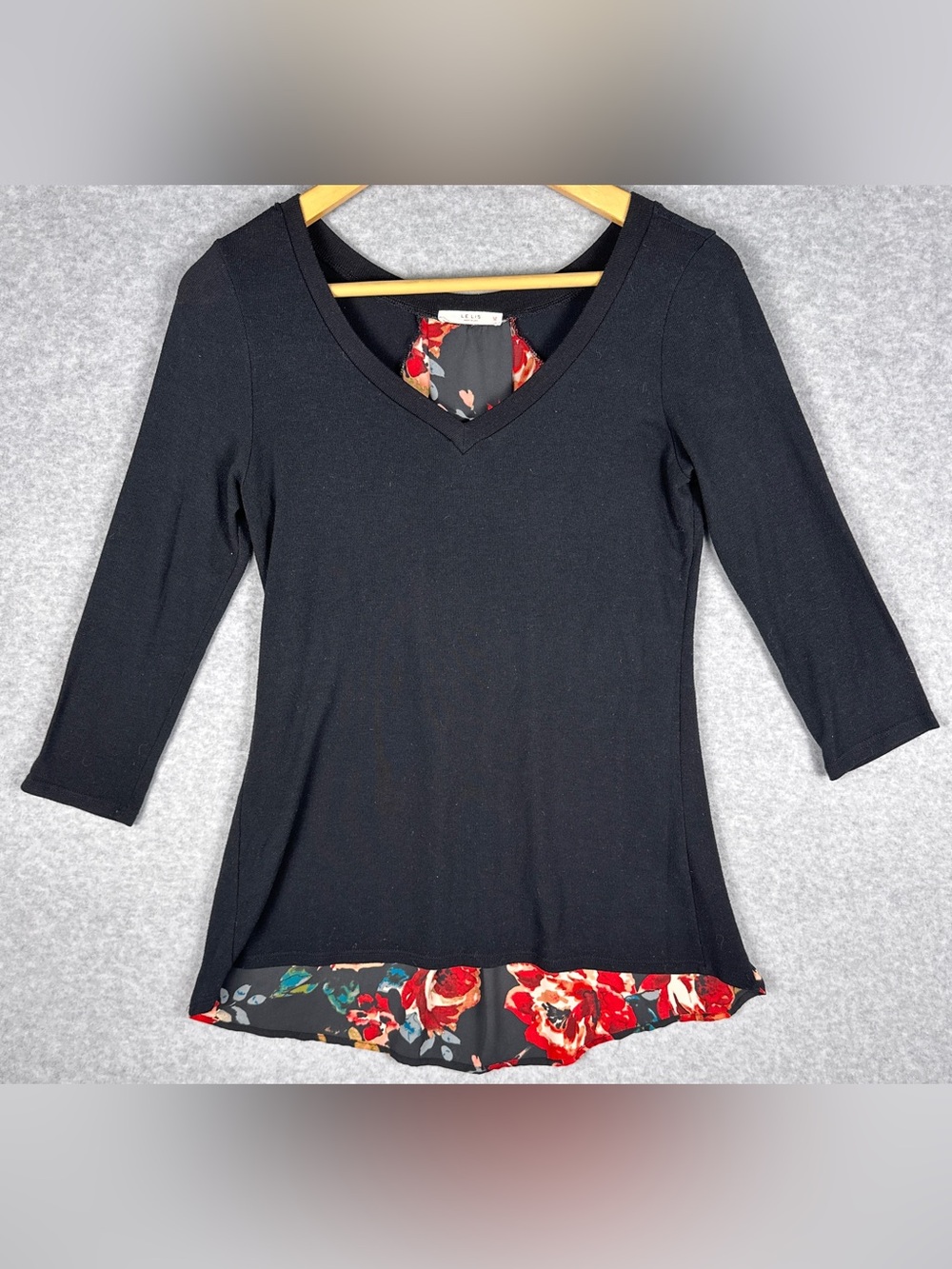 Le Lis Women's Small Black Floral Mixed Media Tunic Top 3/4 Sleeve